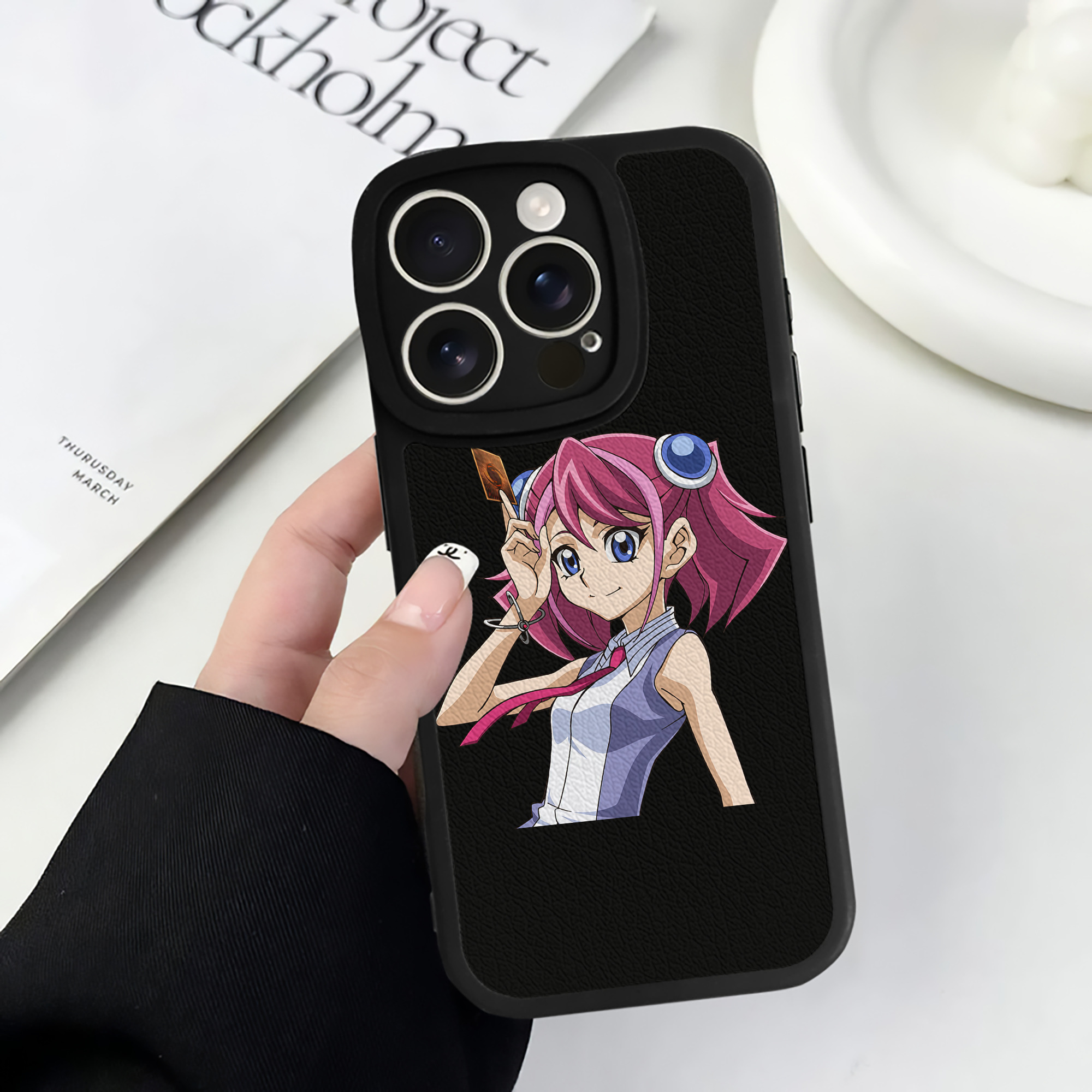 遊☆戯☆王 Yu-Gi-Oh! 【iPhone 16シリーズ対応】シリコンスマホケース（レザー調） 材質：シリコン